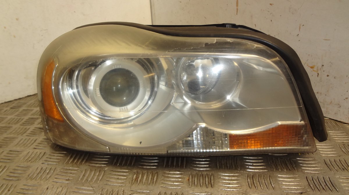 Volvo XC90 esituli (parem) 89901783 Headlight right VOLVO XC90 I (2002-201...