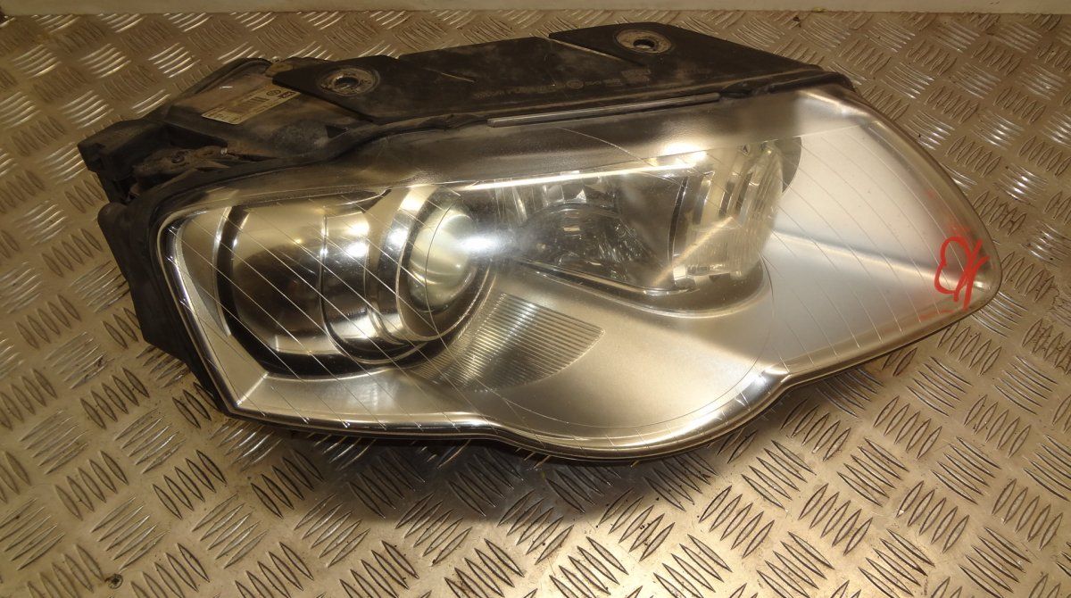 89315540 Headlight right VW PASSAT B6 (3C) (2005-2010)