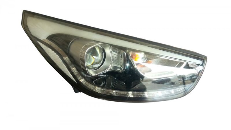 92102-2SXXX 92102-2YXXX Headlight right HYUNDAI TUCSON II / ix35 I (LM) (2009-2017)