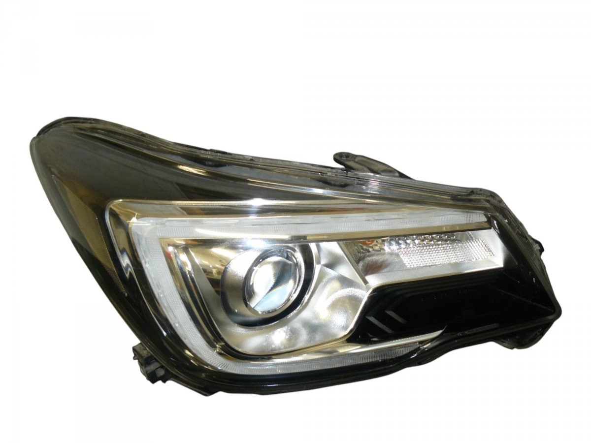Subaru Forester ajovalo (oikea) 84002SG240 Headlight right SUBARU FORESTER (SJ)...