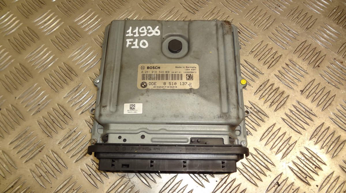 BMW 5 (E60 / E61) Engine Control Unit / module (ECU) 0281016846 Engine Control Unit / module (ECU) B...