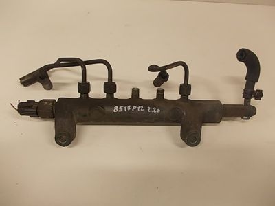 Distributeur de carburant / rampe d&#39;injection NISSAN PRIMERA (P12) (2002-2008)