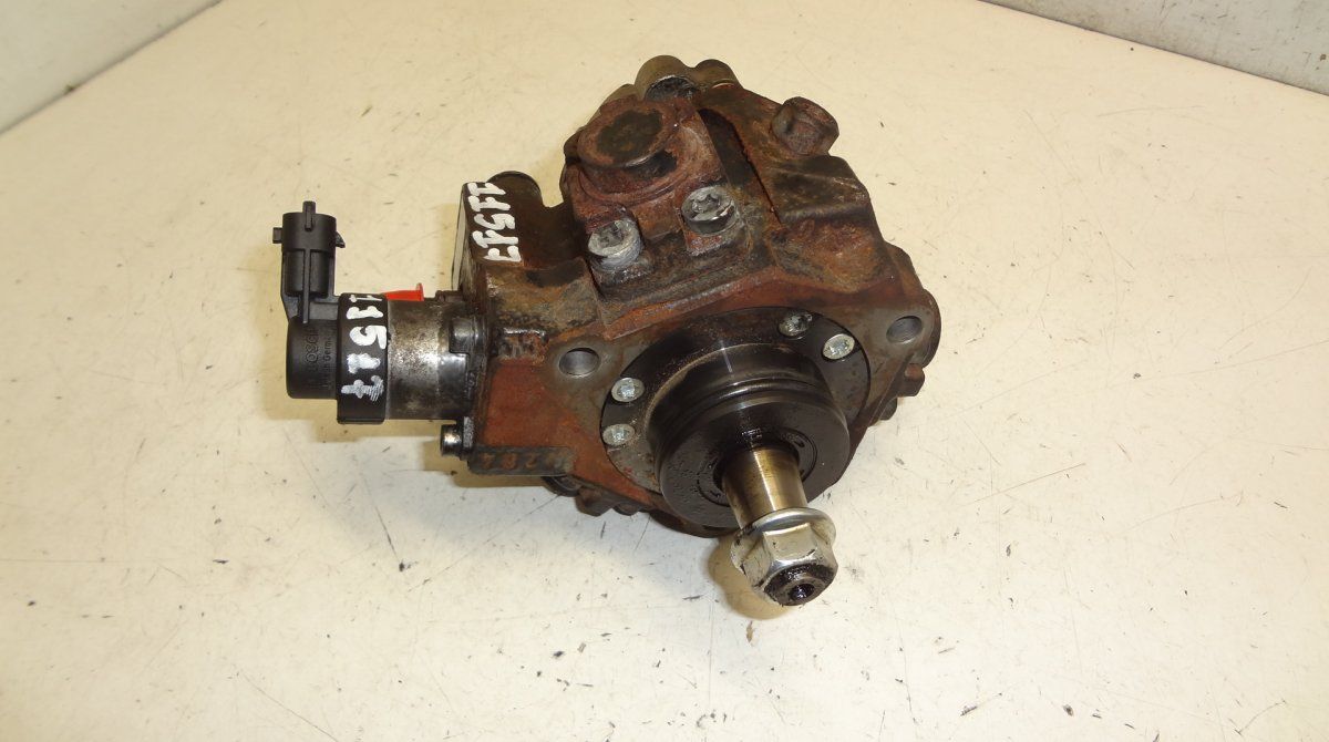 0445010206 Fuel injection pump, diesel HYUNDAI i40 (VF) (2011-2019)