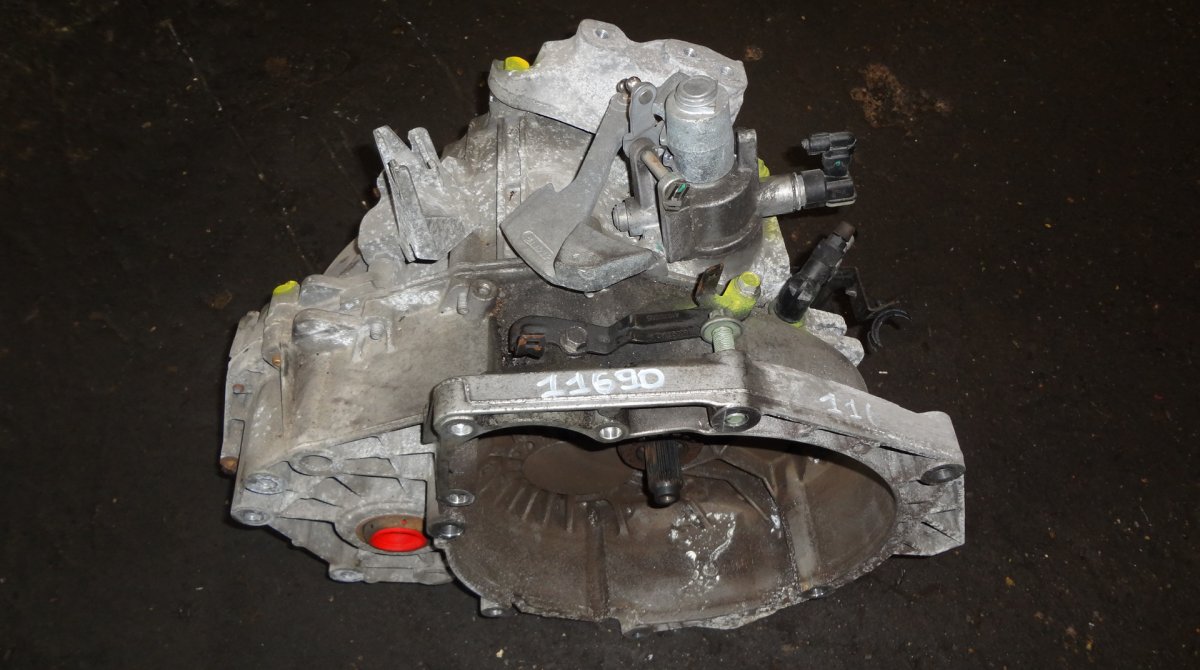 Opel Astra (H) Gearbox F40 Gearbox OPEL ASTRA J (P10) (2009-2015)

Par...