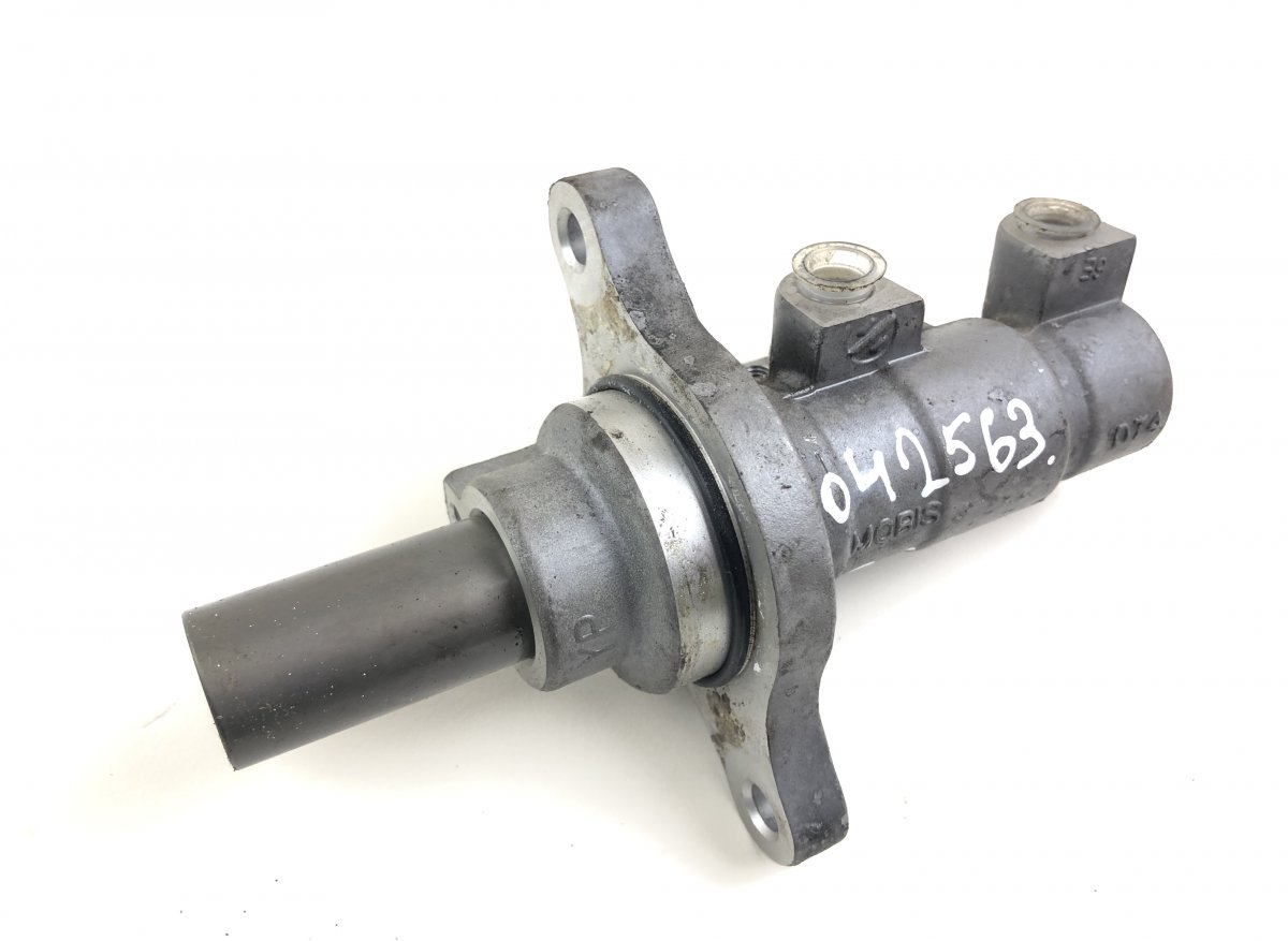 Kia Optima (JF) главный тормозной цилиндр 58510D4770 Brake Master Cylinder KIA OPTIMA IV ...