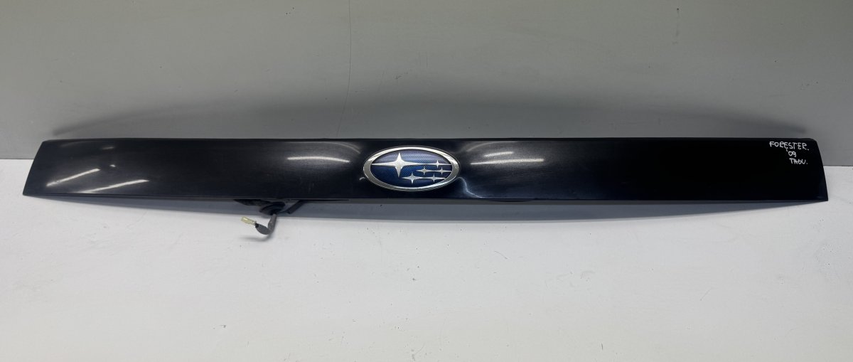 Subaru Forester Bootlid / tailgate moulding 91119SC020 Bootlid / tailgate moulding SUBARU F...