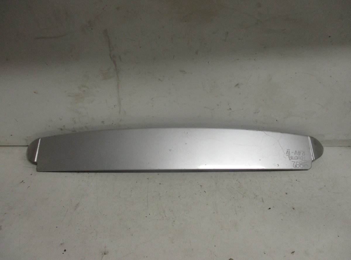 Toyota RAV4 (XA30) Bootlid / tailgate spoiler Bootlid / tailgate spoiler TOYOTA RAV 4 III (XA...