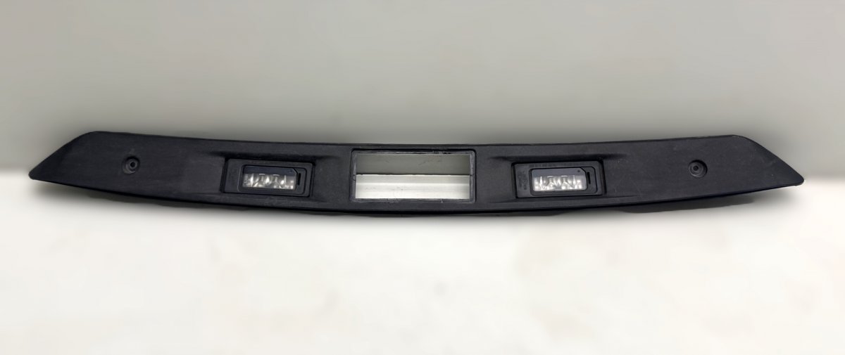 Volkswagen Tiguan Bootlid / tailgate moulding 5N0827335J Bootlid / tailgate moulding VW TIGUA...