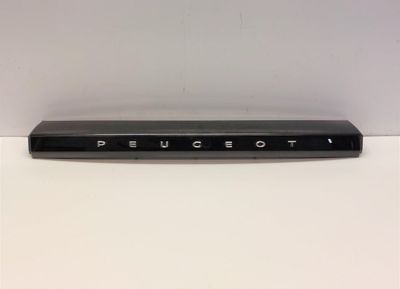 98338259 MOU022781 GEO051241 Bootlid / tailgate reflector panel PEUGEOT 2008 II (P24) (2019-)