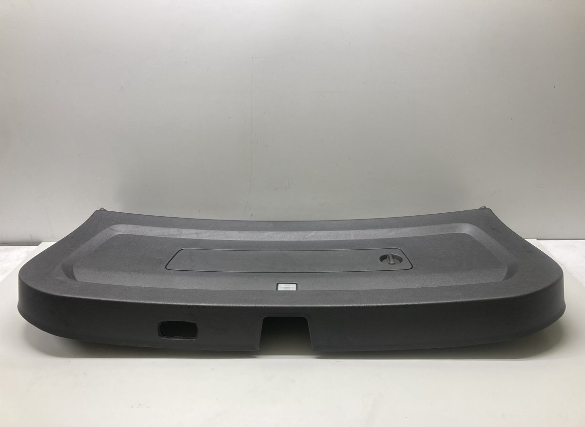 Volvo XC90 Bootlid / tailgate trim panel 39825221 31389035 Bootlid / tailgate trim panel...