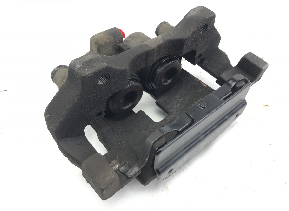 Mercedes-Benz ML / GLE (W166) Brake caliper Front left A1664210581 Brake caliper Front  left MERCEDES-...