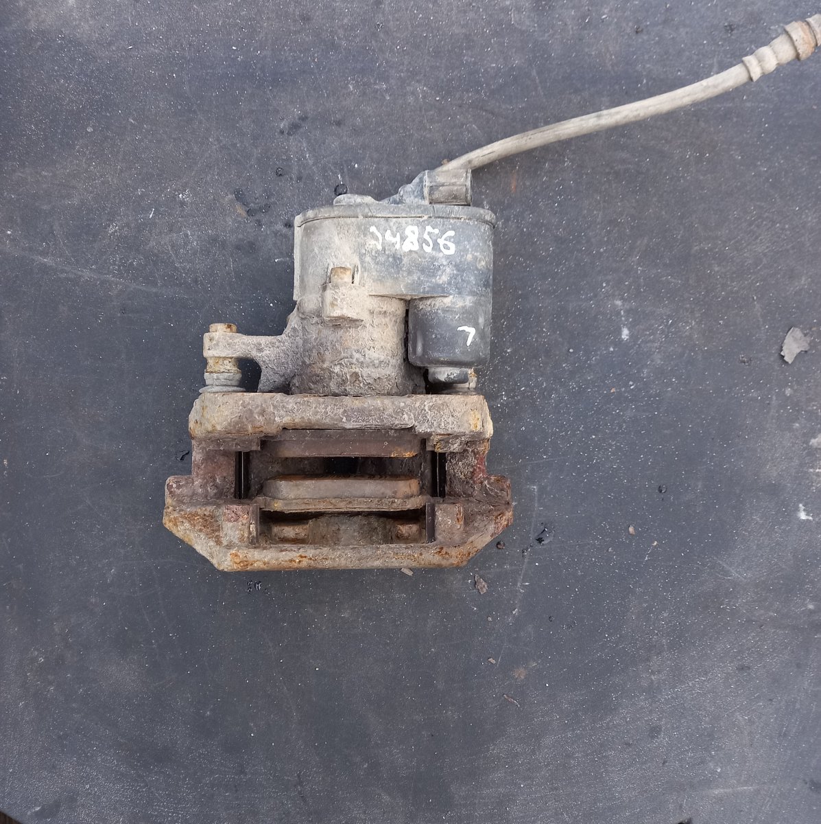 Volvo V70 Brake caliper Front left Brake caliper Front  left VOLVO XC70 II (2007-2...