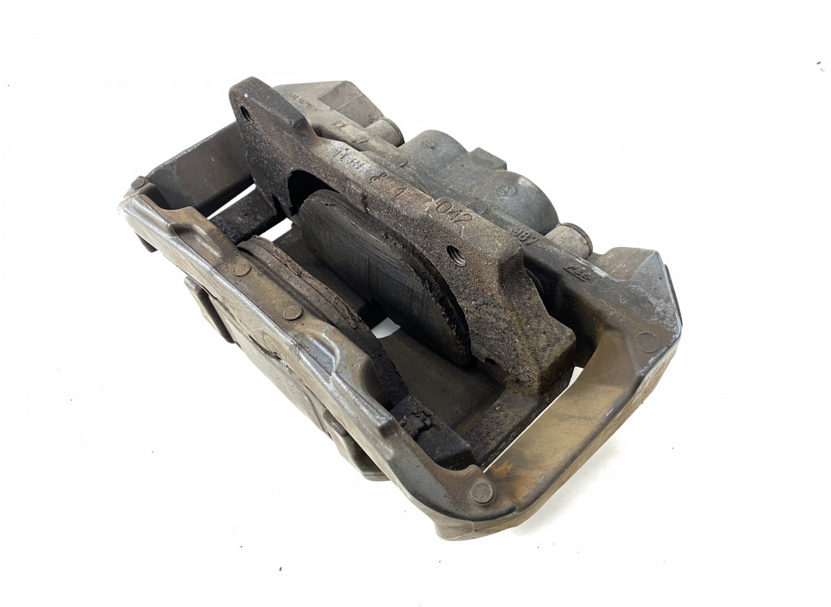 Jaguar XJ Brake caliper Front right C2D3796 Brake caliper Front  right JAGUAR XJ (X...
