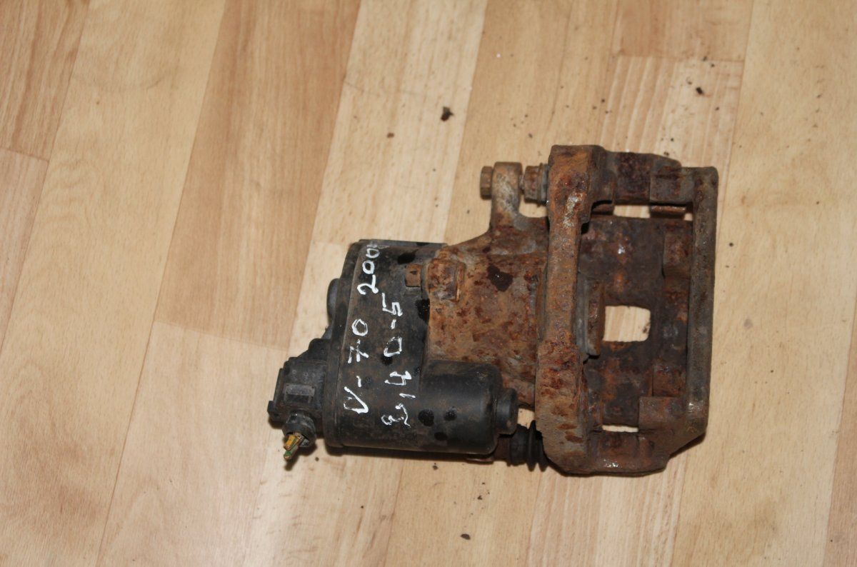 Brake caliper rear  right VOLVO V70 III (BW) (2007-2016)