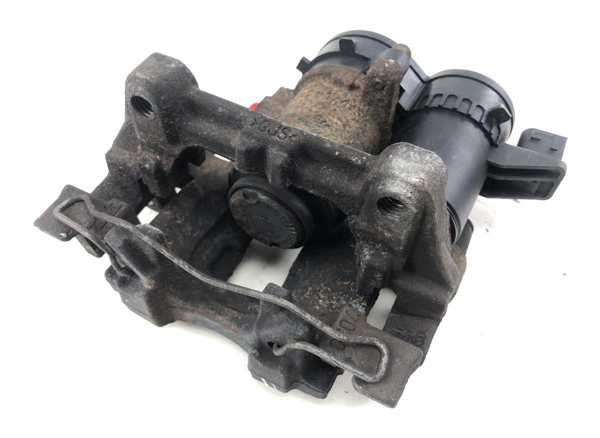 Volvo S90 Brake caliper rear right 31423499 Brake caliper rear  right VOLVO S90 / ...