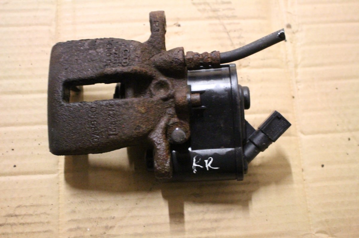 Audi A6 (C6) Brake caliper rear right Brake caliper rear  right AUDI A6 / A6 ALLROAD ...