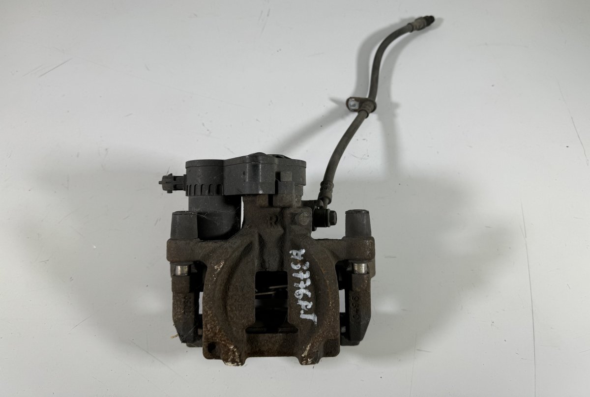Subaru Levorg Brake caliper rear right 26634AL000 Brake caliper rear  right SUBARU LEV...