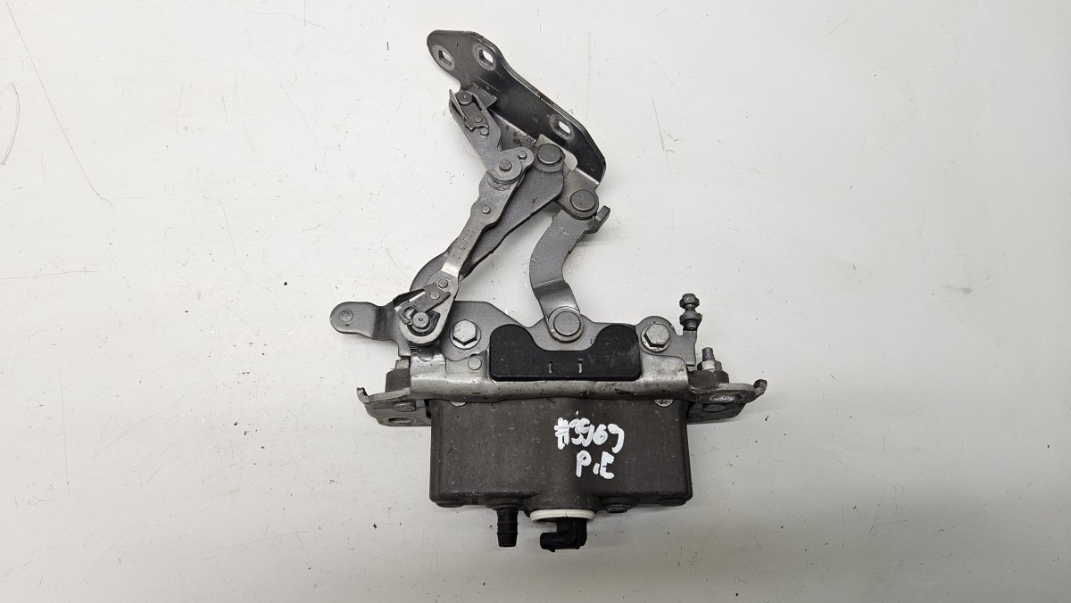 Mercedes-Benz C (W204) Bonnet (hood) actuator right A2129066301 A2048800228019 Bonnet (hood) actuat...