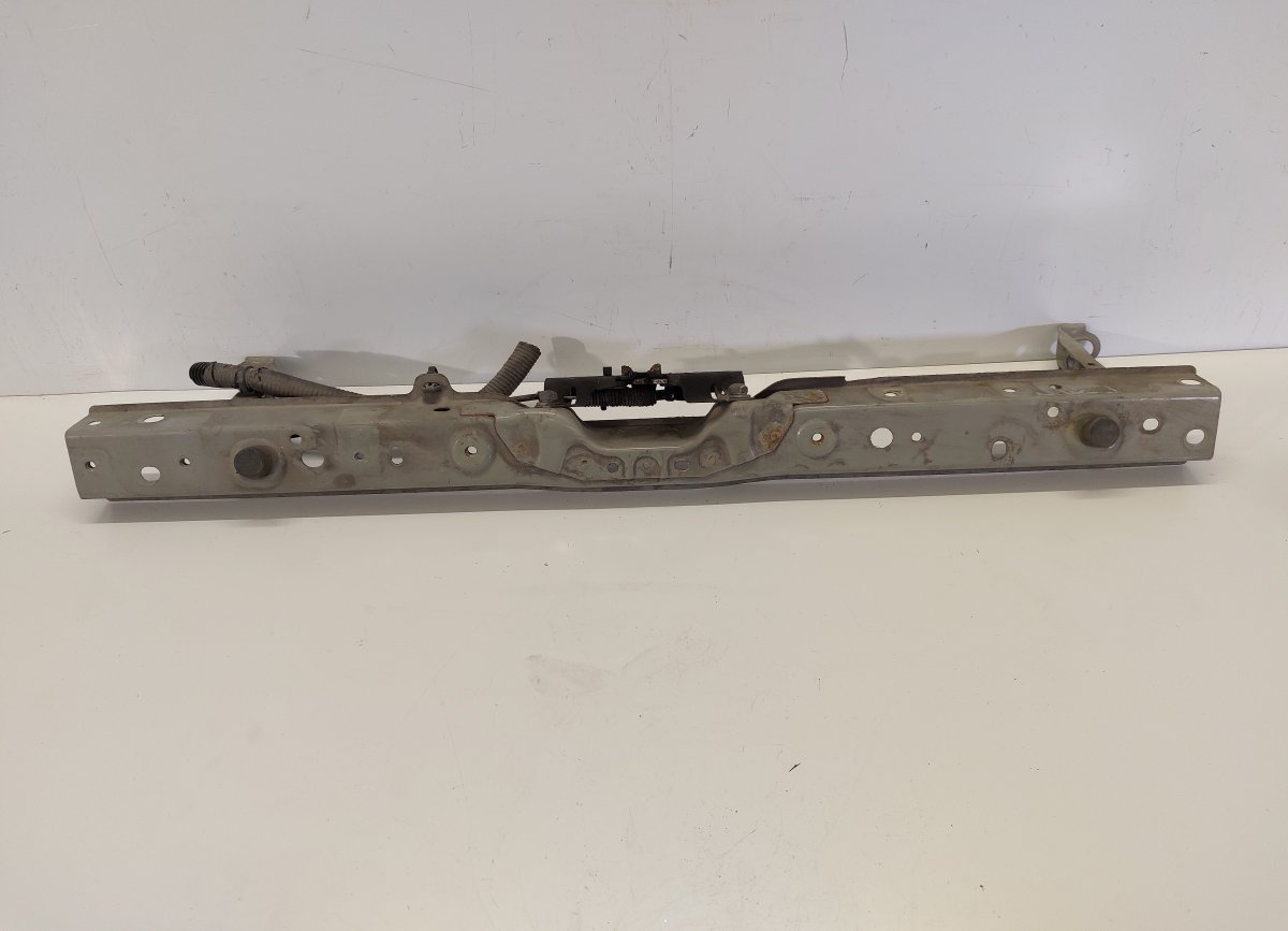 Nissan Leaf Bonnet latch carrier beam Bonnet latch carrier beam NISSAN LEAF I (ZE0) (...