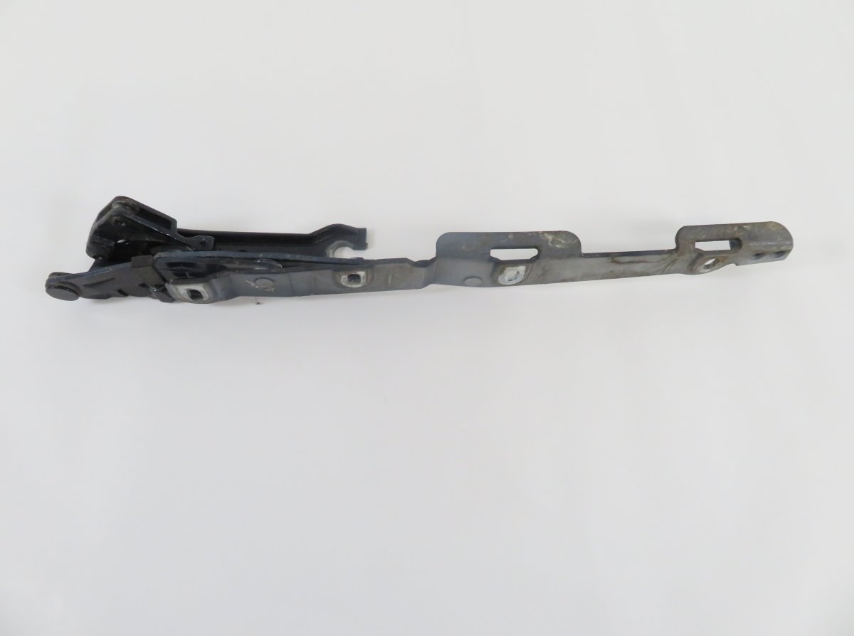 Mercedes-Benz C (W203) Bootlid / tailgate Hinge Right A2157500487 Bootlid / tailgate Hinge Right MERC...
