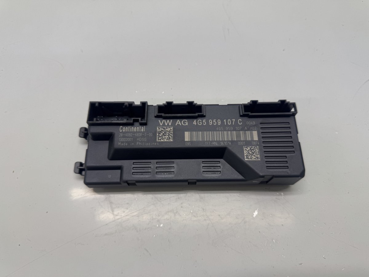 Audi A6 (C7) Bootlid / tailgate control unit 4G5959107C Bootlid / tailgate control unit AUDI...