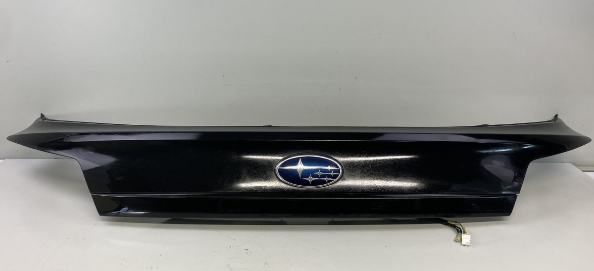 Subaru Legacy Bootlid / tailgate moulding 91112AJ050 Bootlid / tailgate moulding SUBARU L...