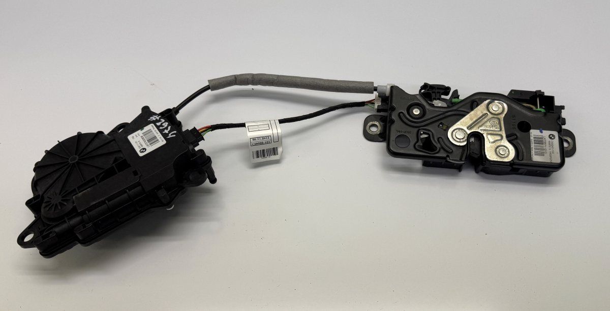 16367210 Bootlid / tailgate lock BMW X1 (F48) (2014-2022)