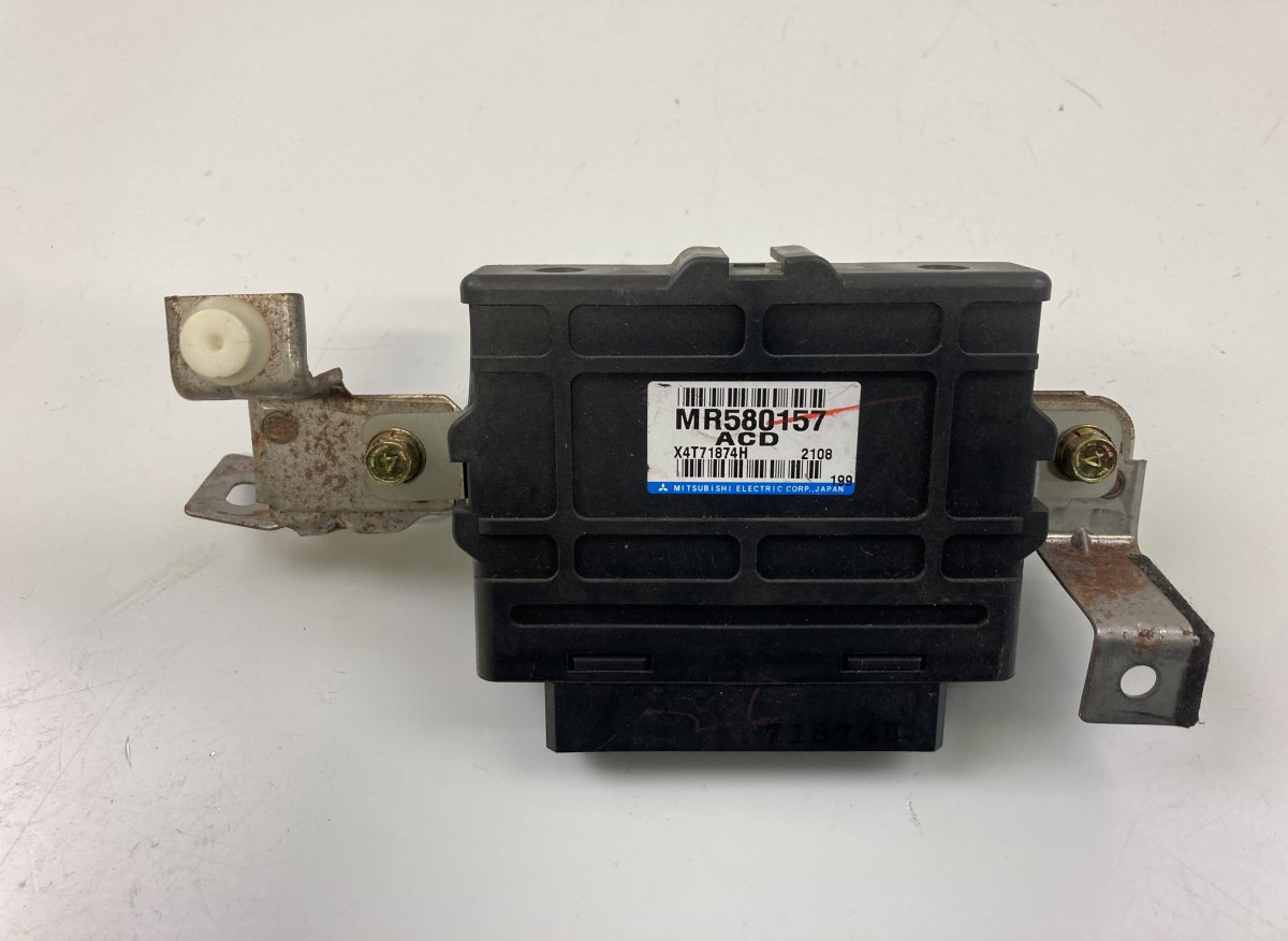 Mitsubishi Lancer ASR control unit MR580157 MR580157ACD ASR control unit MITSUBISH...