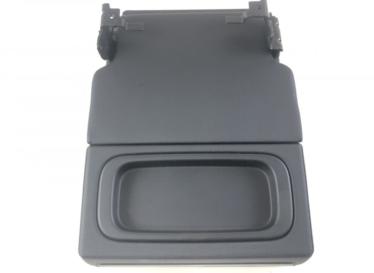 32206999 Armrest rear VOLVO S90 / V90 (2016-)