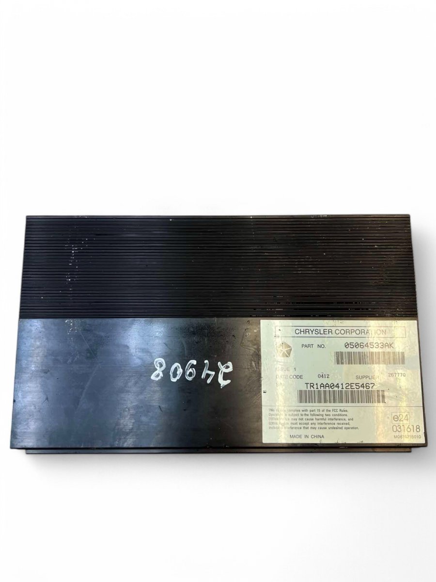 Jeep Grand Cherokee (WK) Audio amplifier 05064533AK Audio amplifier JEEP GRAND CHEROKEE ...