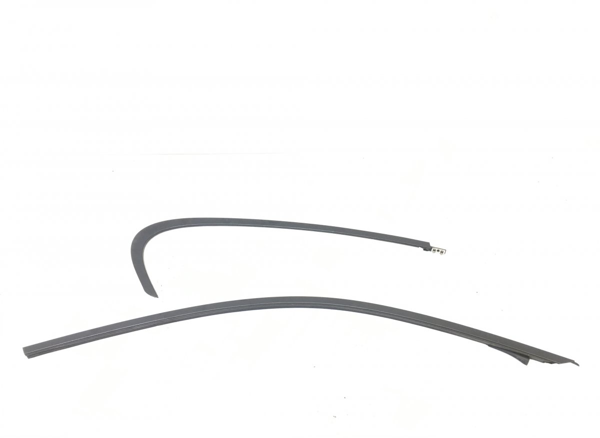 BMW 1 (E81 / E82 / E87 / E88) Body moulding right Body moulding right BMW 1 (F20, F21) (2011-2019...