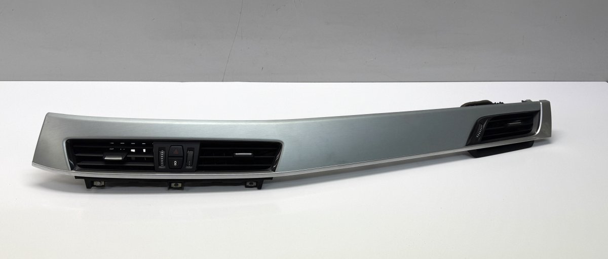 BMW X1 (F48) Air Vent front right 51459332485 64229292741 64229292740 Air Vent fr...