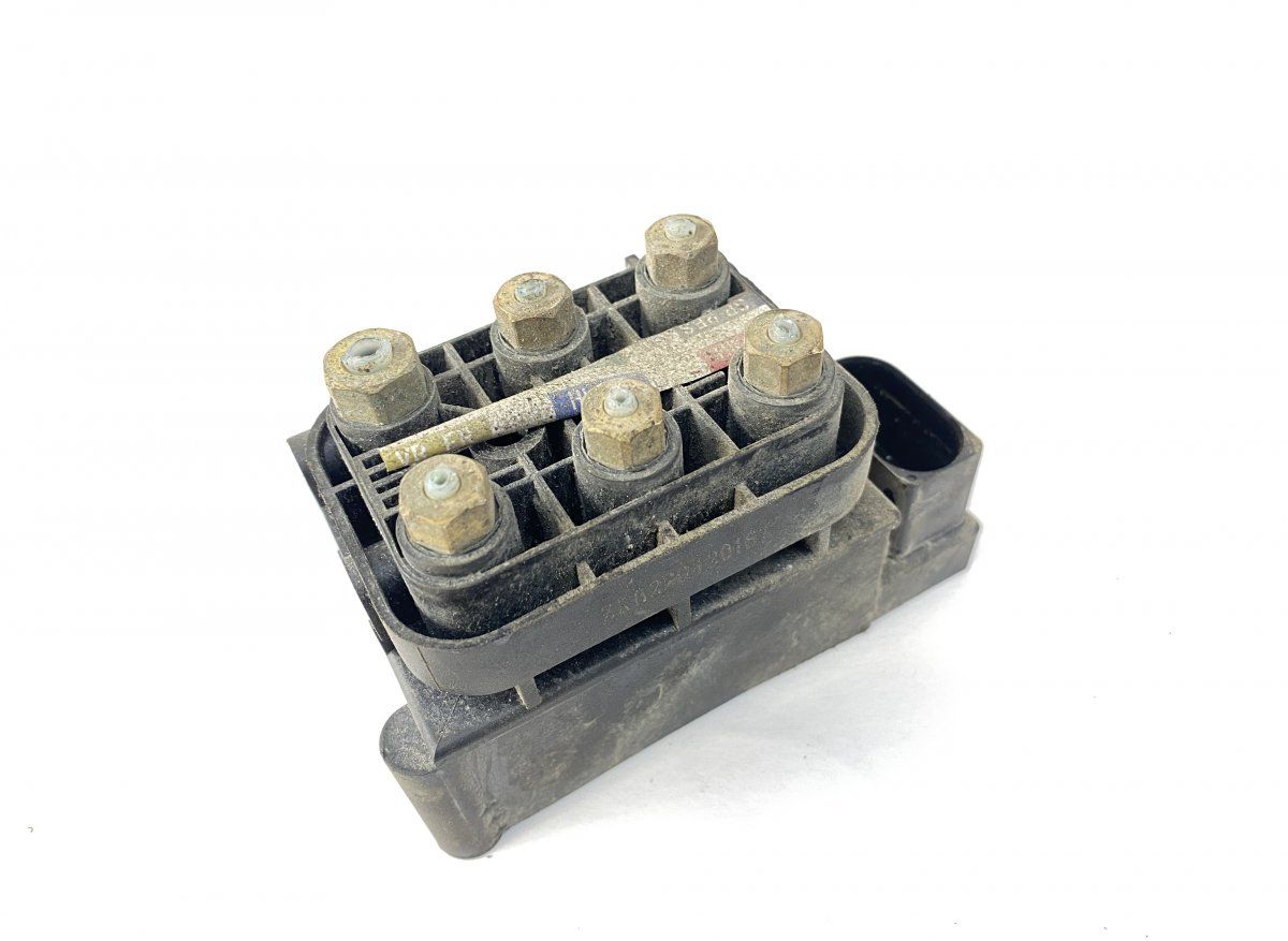 A2123200358 Air suspension valve block MERCEDES-BENZ S-CLASS (W221) (2005-2013)