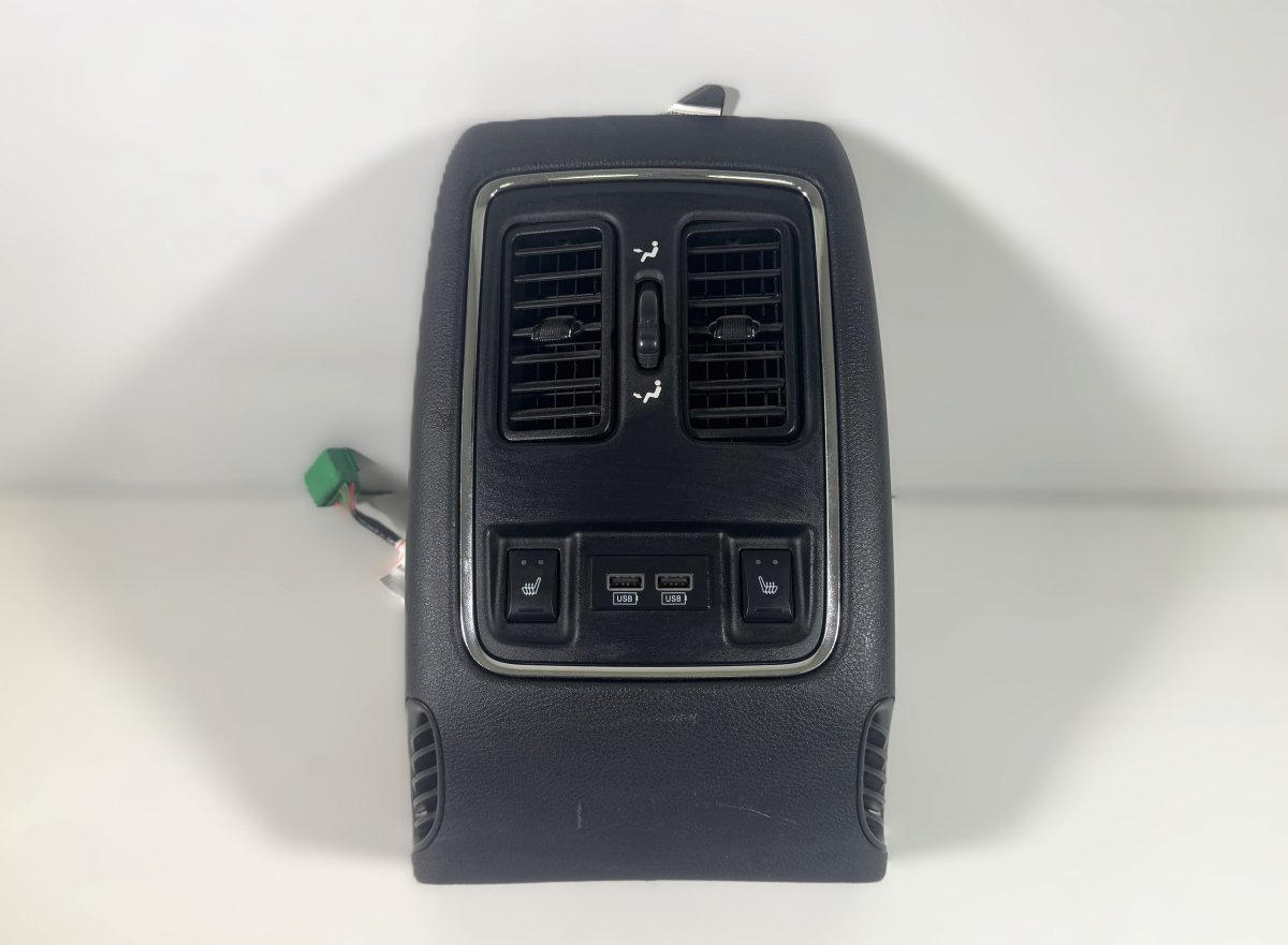 Jeep Grand Cherokee (WK) Air Vent rear center 5SN481X9AB Air Vent rear center JEEP GRAND CHER...