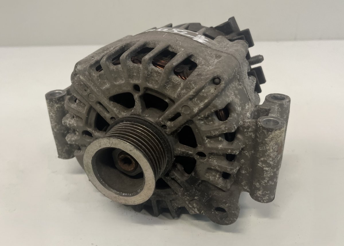 BMW X6 (E71 / E72) Alternator 7575344 2543518A Alternator BMW X6 (E71, E72) (...