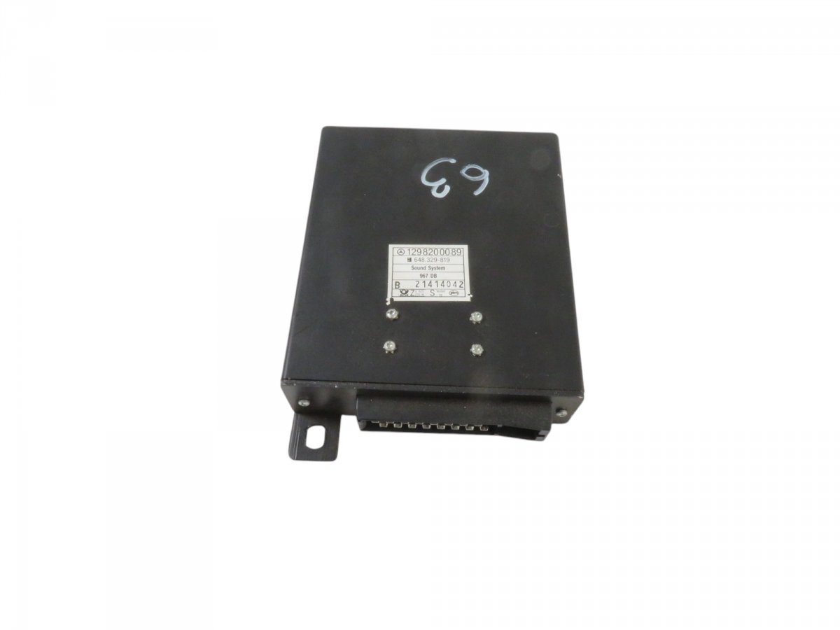 Mercedes-Benz 200 - 500 / E (W124) Amplifier / receiver / car phone, other A1298200089 Amplifier  / receiver / car phone, ...