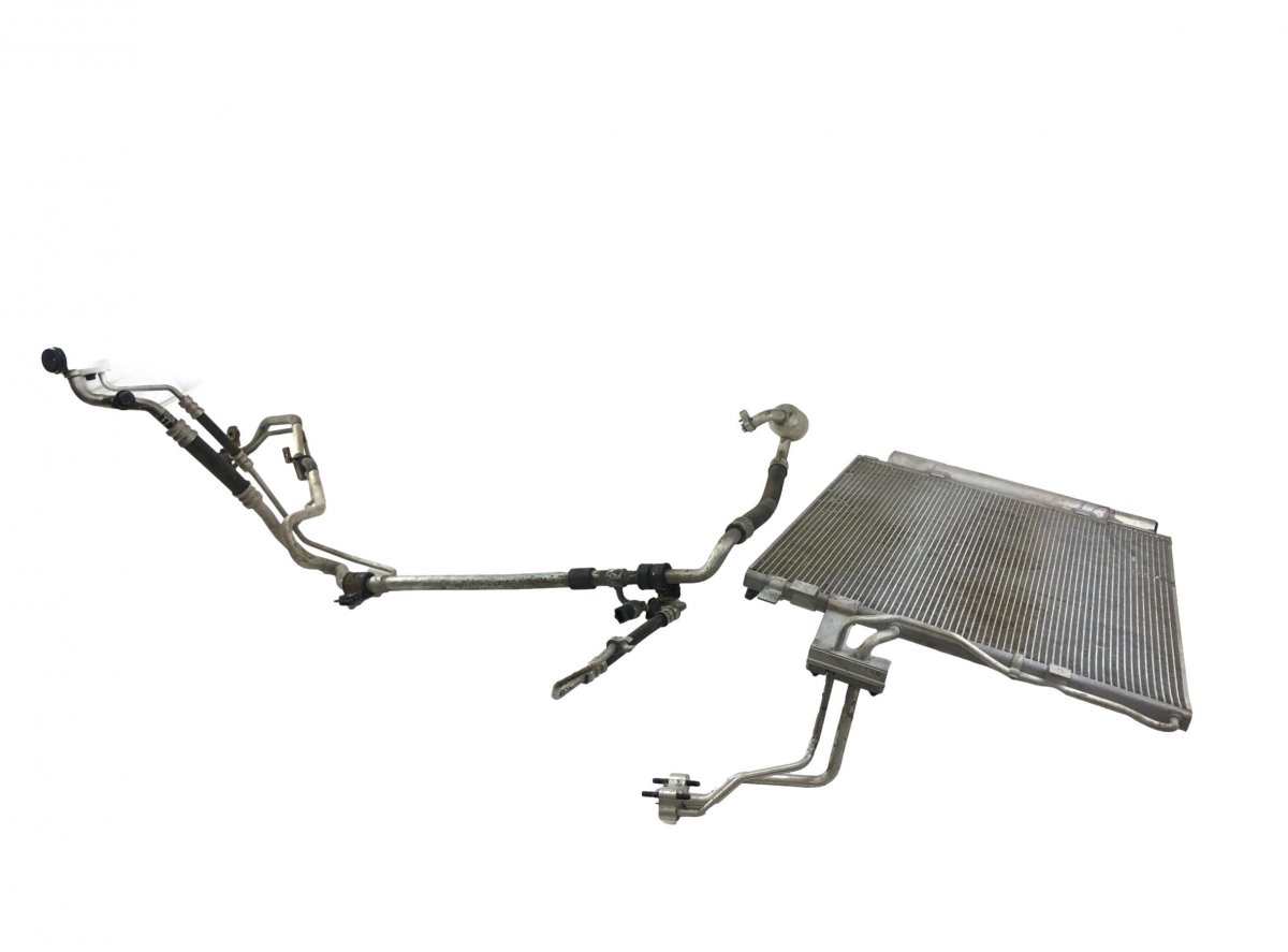 Kia Sorento AC Radiator (condenser) 976062P100 AC Radiator (condenser) KIA SORENTO ...