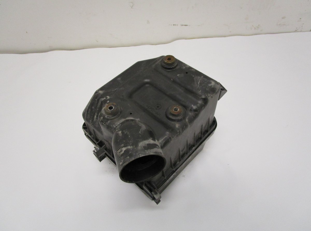 Toyota RAV4 (XA20) Air Cleaner (filter box) TOYOTA RAV 4 III (XA30) (2005-2012) Air Cleaner...
