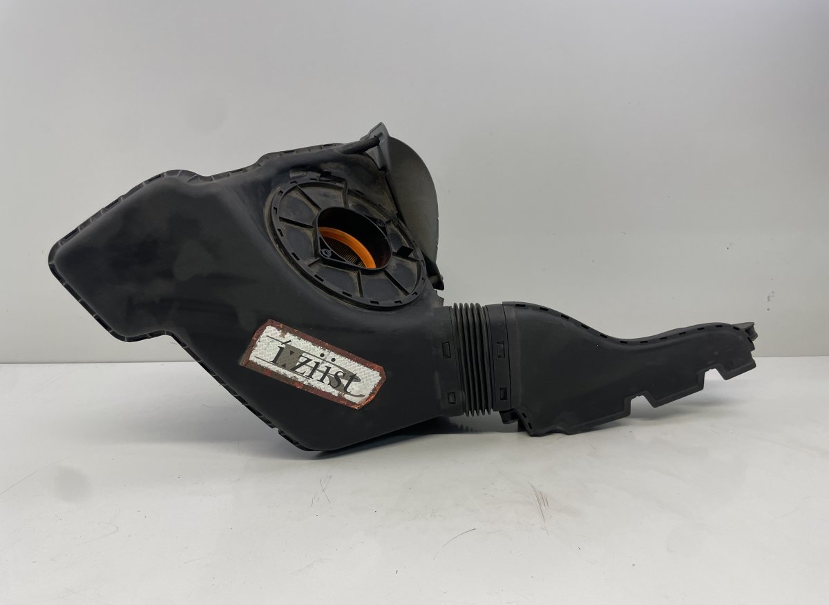 Audi A6 (C7) Air Cleaner (filter box) 4G0133838AA 4G0129624F Air Cleaner (filter box)...