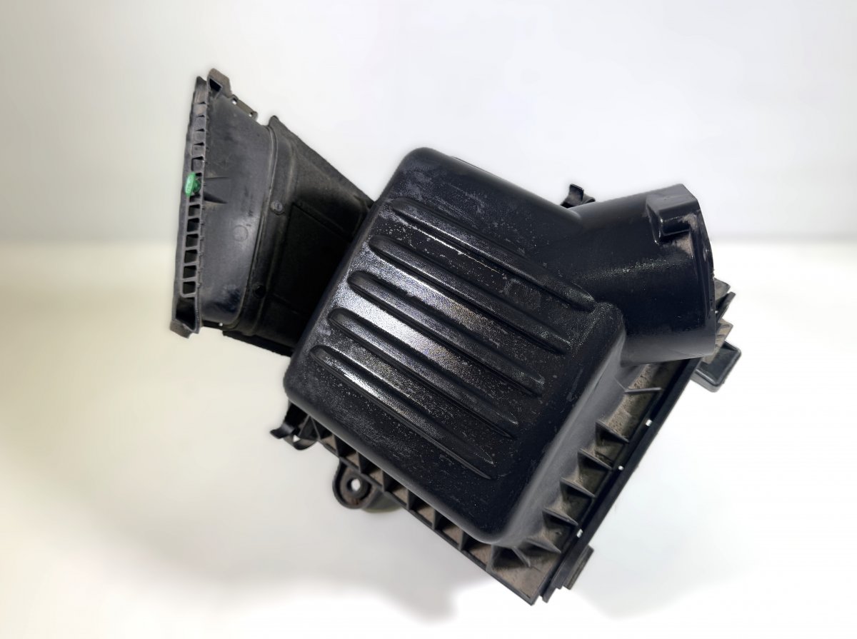 Jeep Grand Cherokee (WK) Air Cleaner (filter box) 68199048AA 52022488AC 68151986AB Air Cleaner (f...