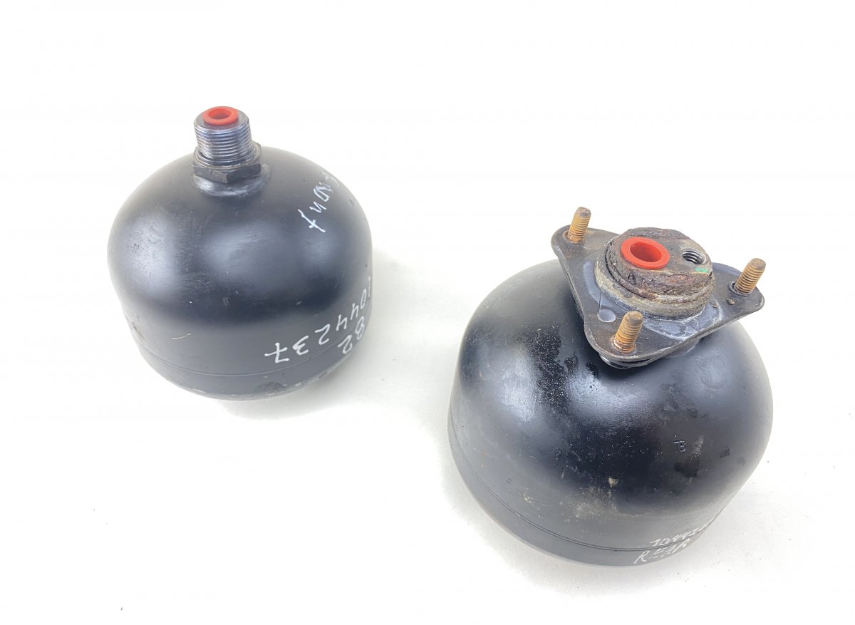 Mercedes-Benz C (W203) Air spring load accumulator set A2213270215 Air spring load accumulator set MER...