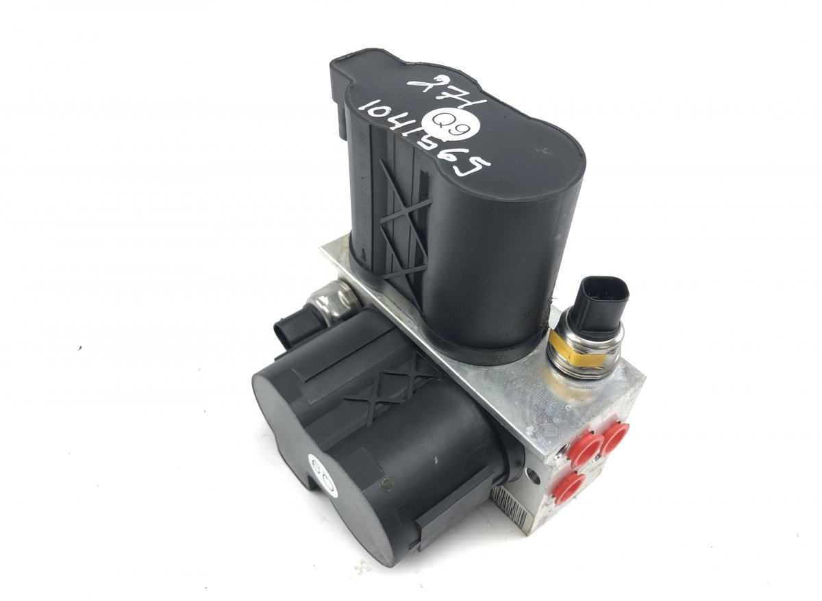 Mercedes-Benz C (W203) Air suspension / self-levelling suspension, other A2213200358 Air suspension / self-levelling sus...