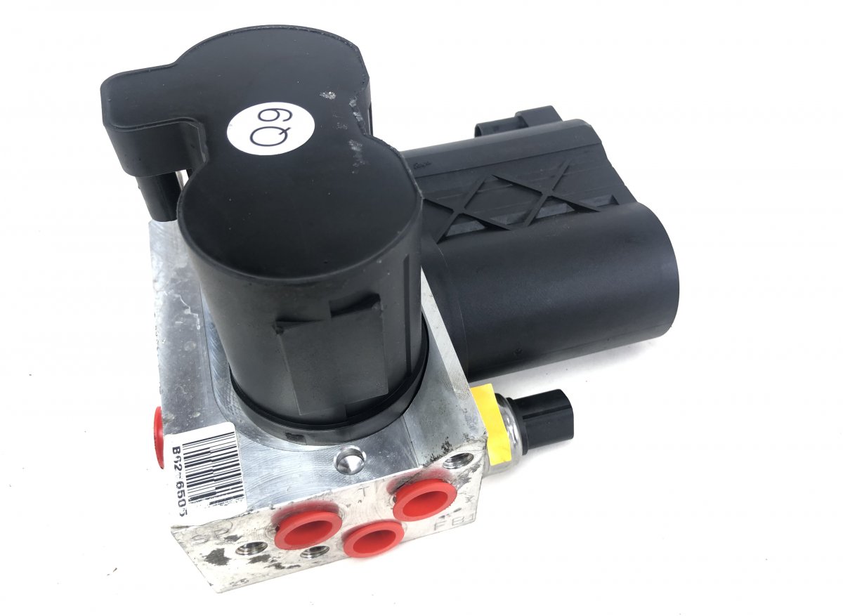 Mercedes-Benz C (W204) Air suspension / self-levelling suspension, other A2213200358 Air suspension / self-levelling sus...