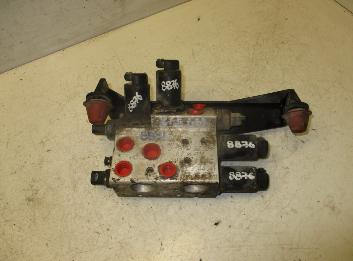 BMW 7 (E65 / E66 / E67 / E68) Air Suspension Compressor HE3044641 Air Suspension Compressor BMW 7 (E65,...