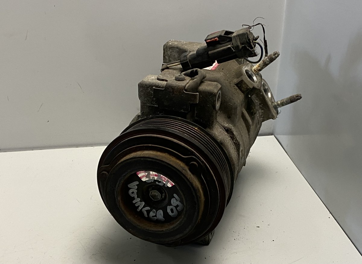 Chrysler Voyager / Town & Country AC / aircon Compressor 10SR17C MC4472606361 AC / aircon Compressor CHR...