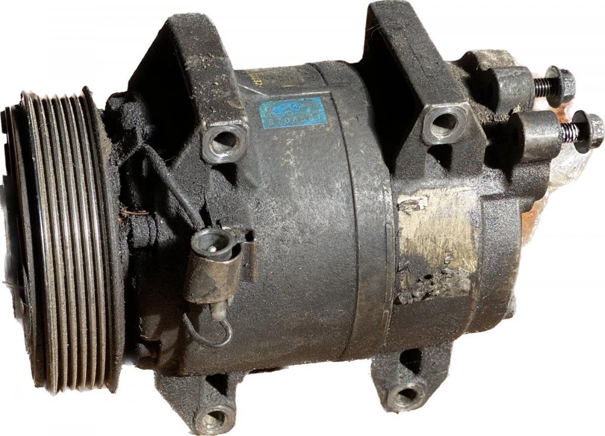 AC / aircon Compressor VOLVO V70 II / XC70 I (P80) (2000-2007)