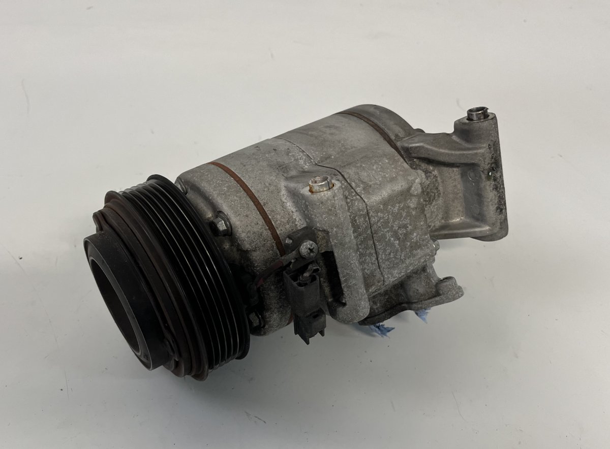 Mazda 3 (BM / BN) AC / aircon Compressor JUBCA04KF01 AC / aircon Compressor MAZDA 3 III ...