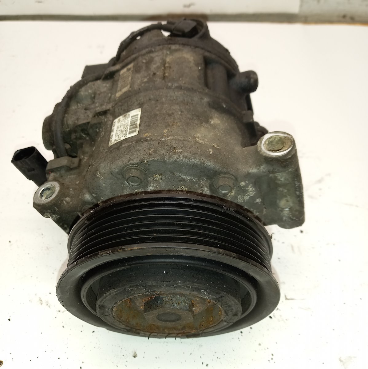 Audi A6 (C7) AC / aircon Compressor 4G0260805B AC / aircon Compressor AUDI A6 / A6 ...