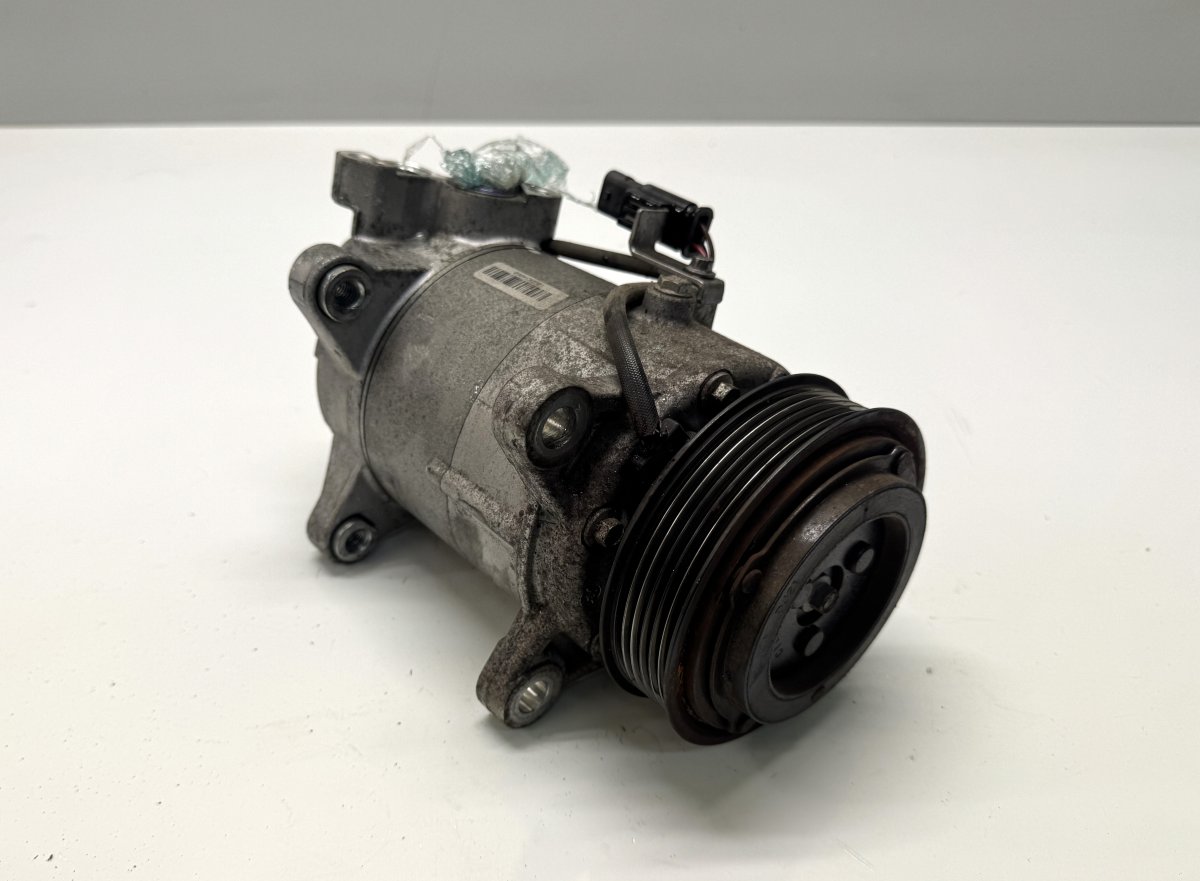 BMW 2 (F22 / F23) AC / aircon Compressor 64526826879 6826879 AC / aircon Compressor BMW ...