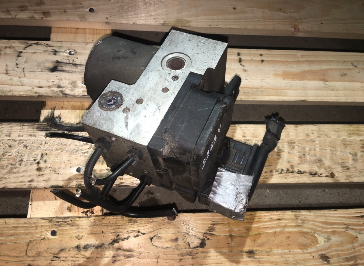 Audi A6 (C5) ABS hydraulic unit / pump ABS hydraulic unit / pump AUDI A6 / A6 ALLROAD ...